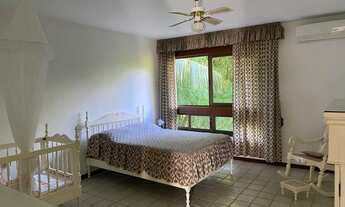 Imagem 6: Casa de condomínio para venda possui 500 metros quadrados com 4 quartos