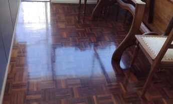 Imagem 5: Prédio imponente, sacada, fundos, vazio suite silencioso, ao lado da estação metrô