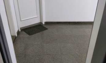 Imagem 2: ALUGUEL DE LINDA SALA COMERCIAL DE 48 m2 ENCRUZILHADA , NA PRINCIPAL AVENIDA DE SANTOS-SP