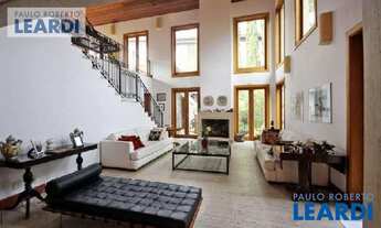 Imagem: CASA ASSOBRADADA - SUMARÉ - SP