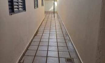 Imagem 2: Casa 3 quartos e salao no fundo