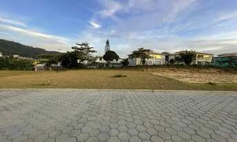 Imagem 3: Lote/Terreno para venda possui 360 metros quadrados em Centro - Garopaba - SC