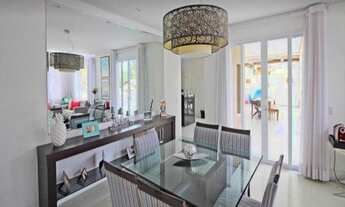 Imagem 3: Casa próximo a Granja Viana, com 3 suítes, piscina, moderna. Agende sua visita!