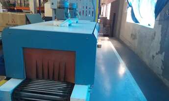 Imagem 3: Máquina de Shirink Dalmak Automatica com forno de encolhimento