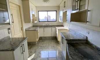 Imagem 6: Apartamento para venda possui 225 metros quadrados com 3 quartos em Uvaranas - Ponta Gross