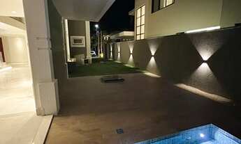 Imagem 7: Casa de condomínio para venda tem 310 metros quadrados com 4 quartos