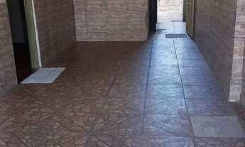 Imagem 2: Aluga-se casa e barraco de fundo na QNQ 02