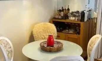 Imagem 6: Excelente localização, rodeado de comércio serviços e condução, fácil acesso ao metrô