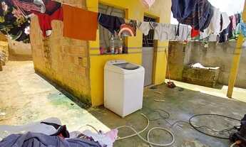 Imagem 3: Vendo esse terreno com duas casas em construção