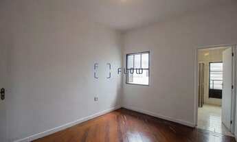 Imagem: Casa comercial contendo 6 salas 3 banheiros