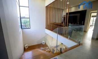 Imagem 2: Casa com 3 suítes amplas, sala de TV, área gourmet e uma vista sensacional para o lago e