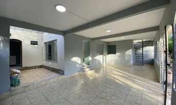 Imagem 2: Alugo Casa de 2 pavimentos com 4 suítes em Alameda fechada na Pedreira