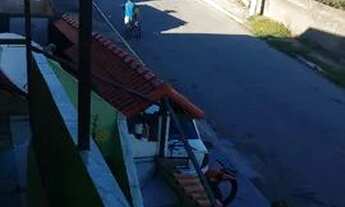 Imagem: Sobrado na esquina da praia de saquarema