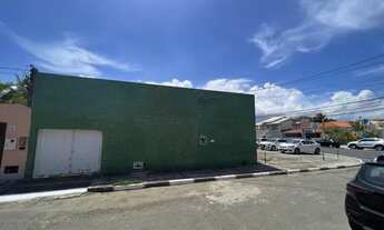 Imagem: Casa comercial em Vilas do Atlântico, Lauro