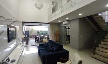 Imagem: Sobrado à venda em condomínio fechado