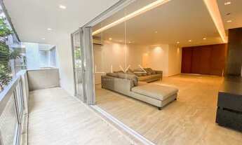 Imagem: Luxuoso apartamento com varanda na quadra