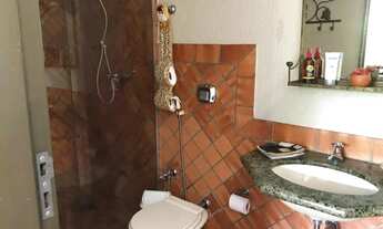 Imagem 7: Sobrado Amplo em Localização Estratégica