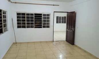 Imagem: Casa próximo UFG samambaia 2 quartos com