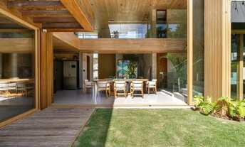 Imagem 6: Casa de luxo à venda na Praia do Forte, Condomínio Praia do Castelo, 6 suítes, alto padrão