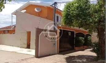 Imagem: SOBRADO 3 QUARTOS 5 APARTAMENTOS