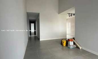 Imagem 2: Casa 3 dormitórios para Venda em Tijucas, Areias, 3 dormitórios, 1 suíte, 2 banheiros, 2 v