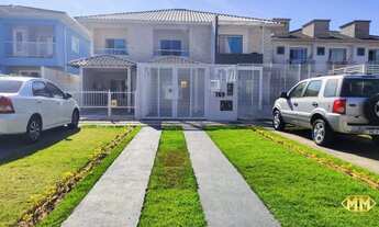 Imagem: Lindo sobrado com 3 suítes a venda em rua