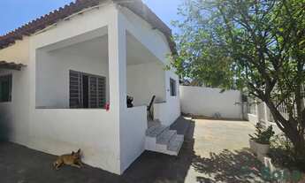 Imagem 2: Casa para venda com perfeita localização comercial no bairro Jardim Cuiabá