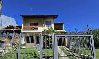 Imagem 4: Sobrado 3 dormitórios com lareira, churrasqueira, piscina, 4 vagas garagem com 196,00m² de