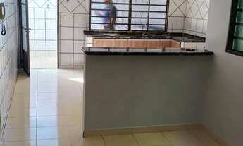 Imagem 2: CASA SETOR UNIÃO 3 QUARTOS SENDO 02 SUÍTES LAJOTADA ARMÁRIOS FRENTE PRAÇA PROX AV T-9 FINA