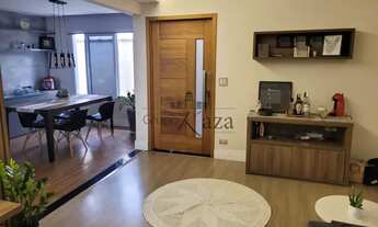 Imagem 2: Oportunidade - Casa Térrea - Jardim das Indústrias - 3 Dormitórios - 135m²