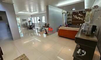 Imagem 7: Casa Térrea no Residencial Tapajós com 3 Suítes + Subsolo/ Semimobiliada/ Espaço Lazer com