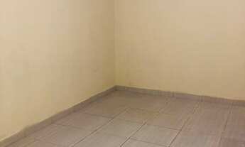 Imagem 2: Alugo Casa 02 quartos Sozinha no LOTE