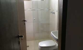 Imagem 2: Casa de condomínio sobrado para venda tem 900 metros quadrados com 4 quartos