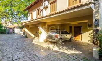 Imagem 2: Porto Alegre - Casa Padrão - Ipanema