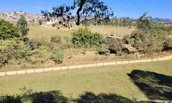 Imagem 5: Lote em congonhal com um pequeno rancho, ao lado da ponte do São Domingos