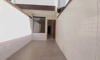 Imagem: Casa Sobreposta baixa, com 3 dorm, suite