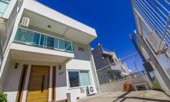 Imagem: Porto Alegre - Casa Padrão - Lagos De Nova