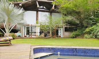 Imagem 5: Casa incrível localizada dentro da Floresta da Gávea. Um charme sem igual