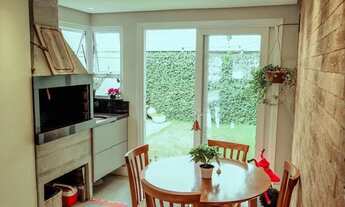 Imagem: Porto Alegre - Casa Padrão - Tristeza