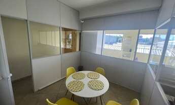 Imagem 3: Galpão para locação na Lapa, 290m², com 4 salas, 4 banheiros e cozinha