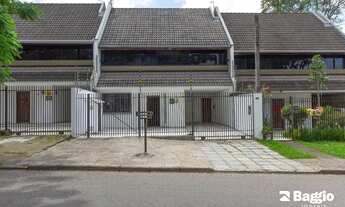 Imagem: Casa de 4 quartos para alugar no bairro