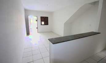 Imagem 6: Casa com 2 quartos sendo 1 suíte, wc social, sala, cozinha, área de serviço, quintal, 1 va