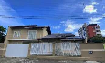 Imagem 2: Casa com 3 dormitórios para alugar, 210 m² por R$ 5.900,00/mês - Costa e Silva - Joinville