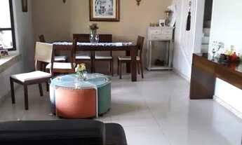 Imagem 2: Casa de condomínio para venda possui 236 metros quadrados com 5 quartos