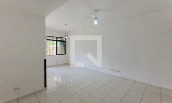 Imagem 3: Casa para Aluguel - Embaré, 3 Quartos, 111 m2