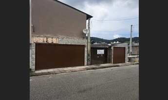 Imagem: Duas casas à venda em terreno de 324m