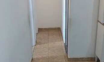 Imagem 2: Alugo apartamento em Cascadura Rua principal