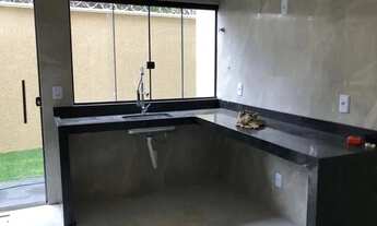 Imagem 2: Sobrado para venda possui 227 metros quadrados com 4 quartos