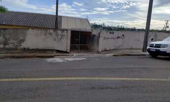 Imagem 2: Casa para venda possui 70 metros quadrados com 2 quartos em Ideal - Londrina - PR