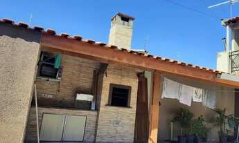 Imagem 2: Sobrado com 160 m2 no Bairro Sítio Cercado - Curitiba - PR